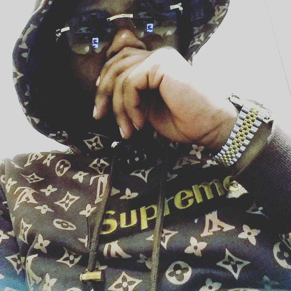 Meet your Posher, Devin